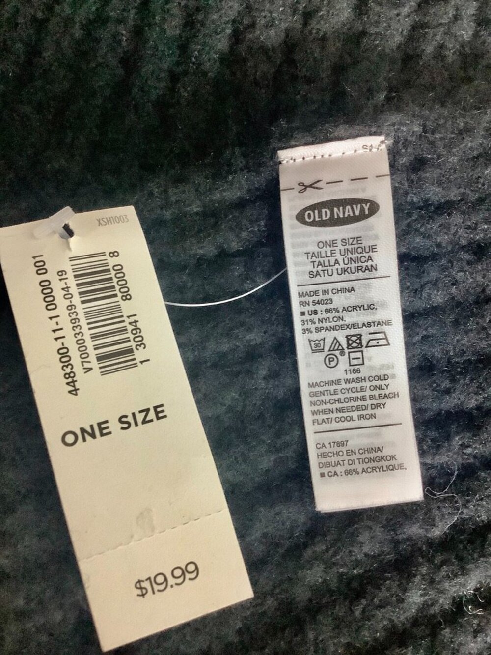 Collection of Neck Scarves Assorted Styles Cold Weather Good and  NWT Condition - Picture 8 of 8